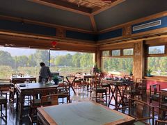 靠窗位-那家山城(樱桃园店)
