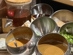 -两三事小郡肝串串香火锅(桂庙店)