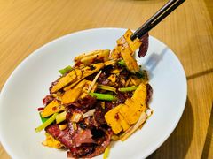 冬笋炒腊牛肉-鲜璟山院