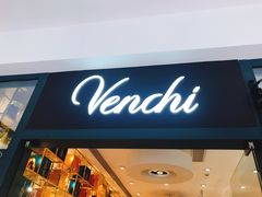 门面-VENCHI 闻绮(上海佛罗伦萨小镇店)