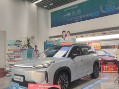 -东湖小天池真人CS彩弹野战基地
