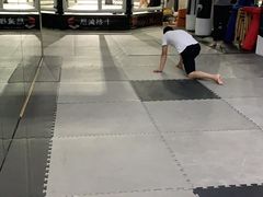 -成杰格斗·拳击·柔术·防身术(建设路店)