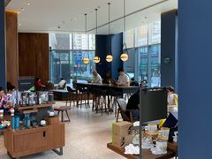 大堂-星巴克(凯德晶萃店)