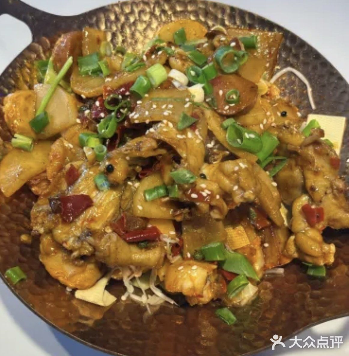 探店大揭秘！蛙宗师麻辣蛙锅，味蕾的绝妙盛宴