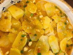 酸水土豆片-黄桷树曹家私房菜(江与城店)