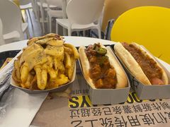 惹味烟熏鸡肉热狗-纽约薯条(世豪广场店)