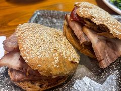 -老天桥酱肉烧饼夹肘子(天桥店)