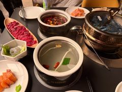 -钱小奴海鲜自助黑金店(杭州滨江龙湖店)