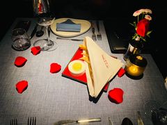 餐前面包-弦月窗LUNETTE BY AMANDA(复兴路店)