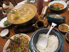 -老滇山寨•云南特色菜•地方菜•民族风情歌舞表演(金碧店)