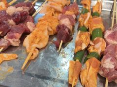-哈尔滨小酒馆·鲜肉现穿自助烧烤(康新花园店)