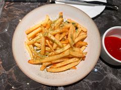 -LESCEDARS Brasserie Bistro香柏树