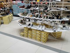 -云柏鞋业(十里堡店)