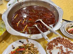 -乡土特色.冷锅鱼.牦牛肉汤锅