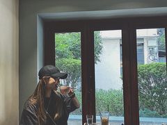 -SAFARI COFFEE