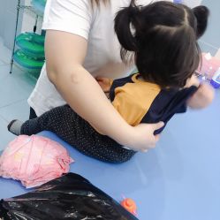 -Pony Baby宝尼婴幼儿游泳SPA馆