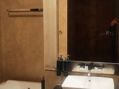 -广州天河希尔顿酒店