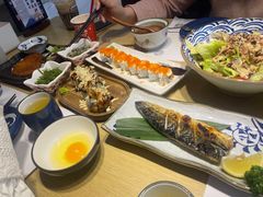 -一米空间·日式料理(逗号立方店)