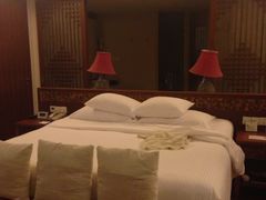 三亚亚龙湾华宇度假酒店(原三亚华宇皇冠假日酒)-三亚亚龙湾雅高美爵酒店