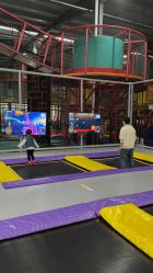 -趣玩空间蹦床乐园(临平旗舰店)