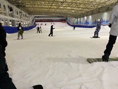 -乔波室内滑雪场