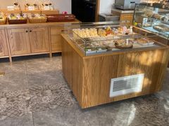 面包甜点陈列柜-聪妈的面包店(华侨新城店)