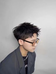 -Z.X HAIR SALON张新美业