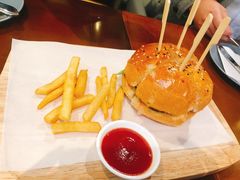 祖母超级至尊汉堡-G+KITCHEN(龙湖狮山天街店)