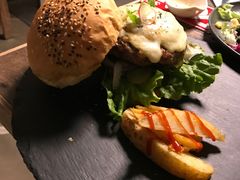 -HIGH FIVE哈福手工汉堡(桂林路店)