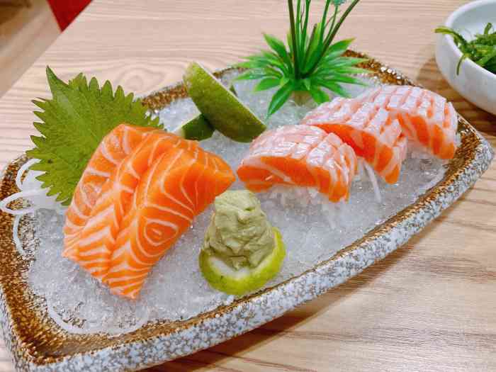 川禾刺身-"公司附近新开的一家日料店,不是特别起眼,.