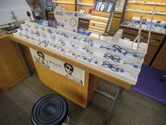 -优医视平价眼镜蔡司依视路折扣工厂店(十里堡店)