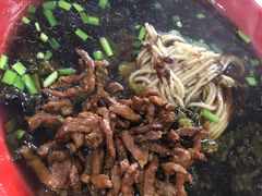 -小龙大肉面馆