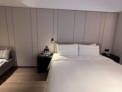 -成都太古里总府王府井亚朵X酒店