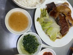 -华香鹅快餐店
