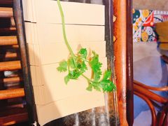 -老牌坊云南鱼豆花火锅(爱建店)