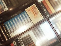 -钟书阁(松江泰晤士小镇店)