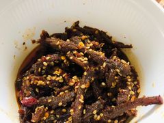 -鑫记婆婆兔·成都特产·兔头手撕兔(太古里店)