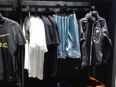 -耐克(恒隆广场店)