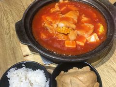-极有家小鱼小鸡石锅煲(佳兆业店)