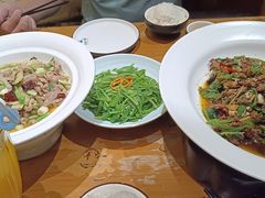 -老滇山寨•云南特色菜•地方菜•民族风情歌舞表演(金碧店)