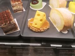 -星巴克臻选(上海中环广场2F店)