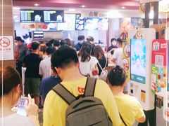 等位区-麦当劳(田林好又多店)