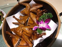 红烧乳鸽-石头咕(葵蓬店)