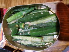 烧煮蒜香秋葵-烧蠔帮·生蚝海鲜牌档(观海店)