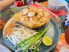 pad thai with shrimps-Pad Thai Kratong Thong by ama