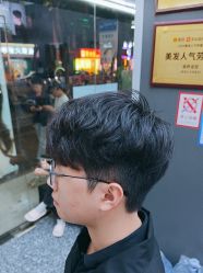 -藤野造型专业烫染接发