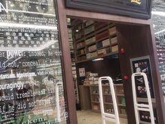 -钟书阁(群光广场店)