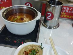 -百品聚旋转火锅(万德庄店)