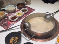 -洪氏嗨捞·猪肚鸡火锅(阳光天地店)