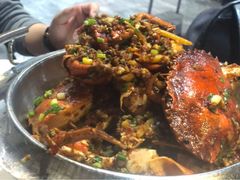 -凤凰路何眼镜香辣蟹(花果园店)